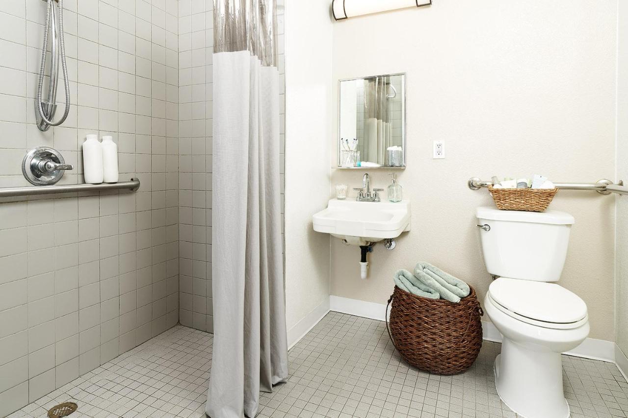 Intown Suites Extended Stay Chesapeake Va - I-64 Crossways Blvd Екстериор снимка