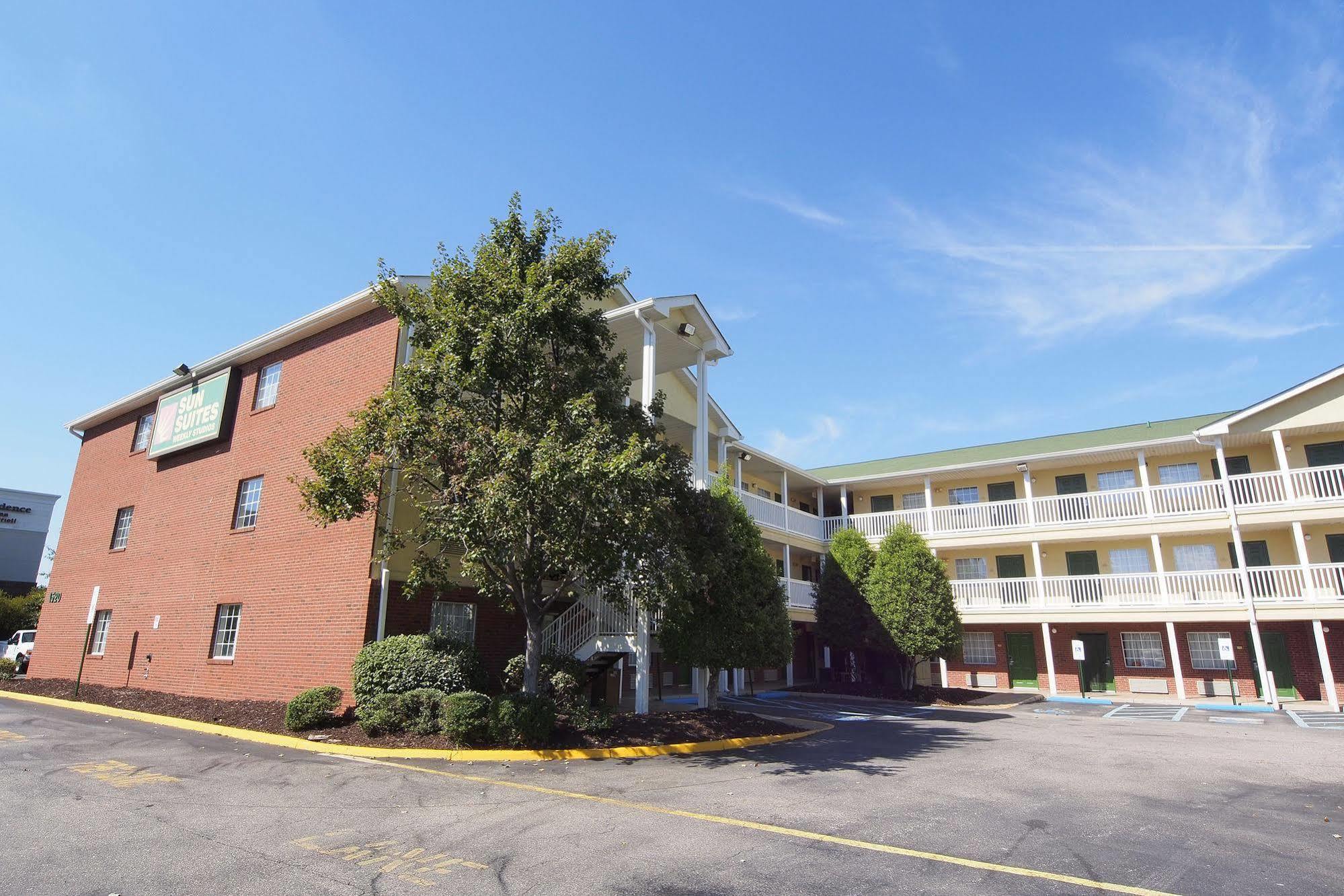Intown Suites Extended Stay Chesapeake Va - I-64 Crossways Blvd Екстериор снимка