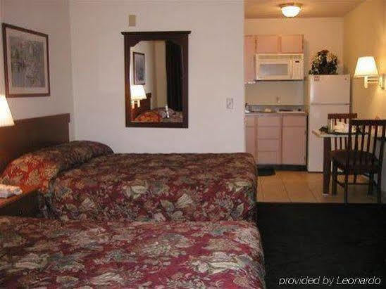 Intown Suites Extended Stay Chesapeake Va - I-64 Crossways Blvd Екстериор снимка